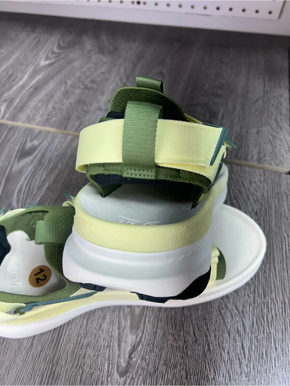 TEVA AVENTRAIL RUNNING SANDALS Olive & Light Yellow Sport Sandals